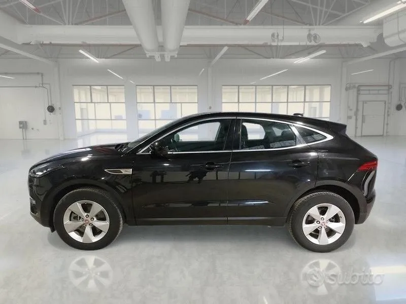 Jaguar E-Pace 2022 photo 5