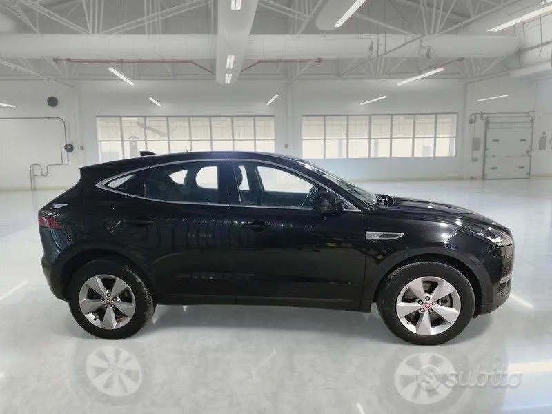Jaguar E-Pace 2022 photo 3