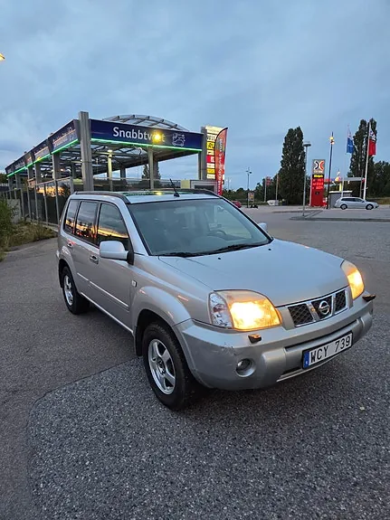 Nissan X-Trail 2004 photo 3