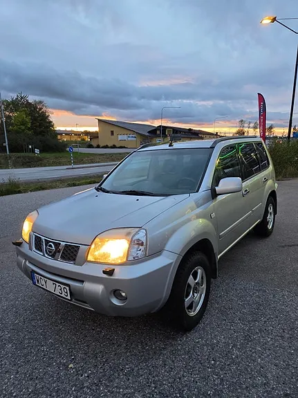 Nissan X-Trail 2004 photo 2