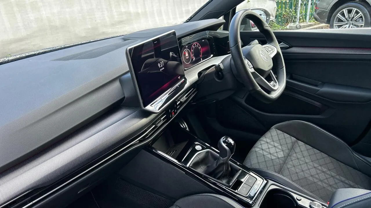 Volkswagen Golf 2025 photo 2