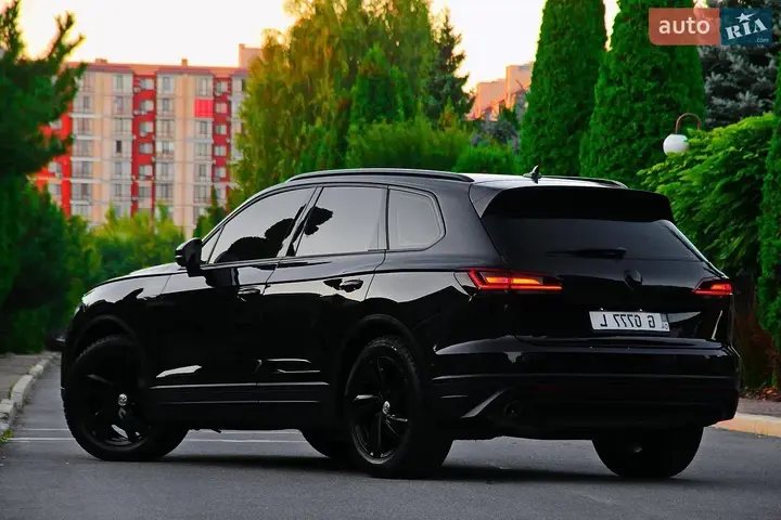 Volkswagen Touareg 2021 photo 2