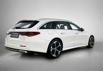 Mercedes-Benz E-Class 2024 photo 2