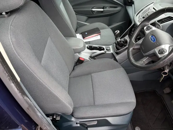 Ford C-Max 2013 photo 4