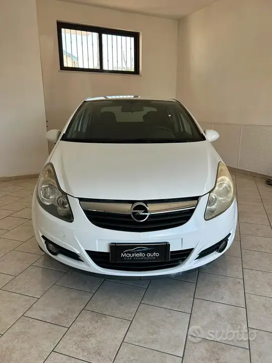 Opel Corsa 2010 photo 2