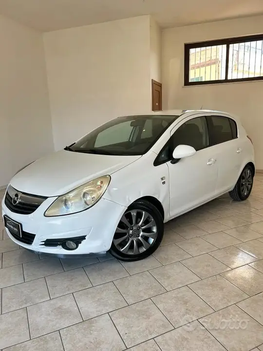 Opel Corsa 2010 photo 3