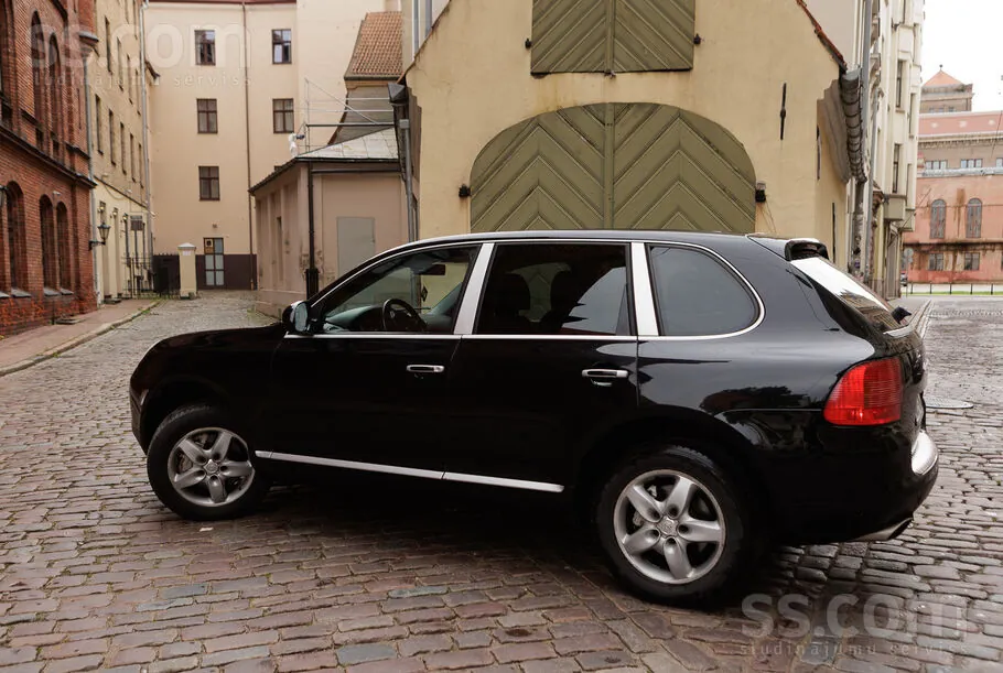 Porsche Cayenne 2005 photo 2