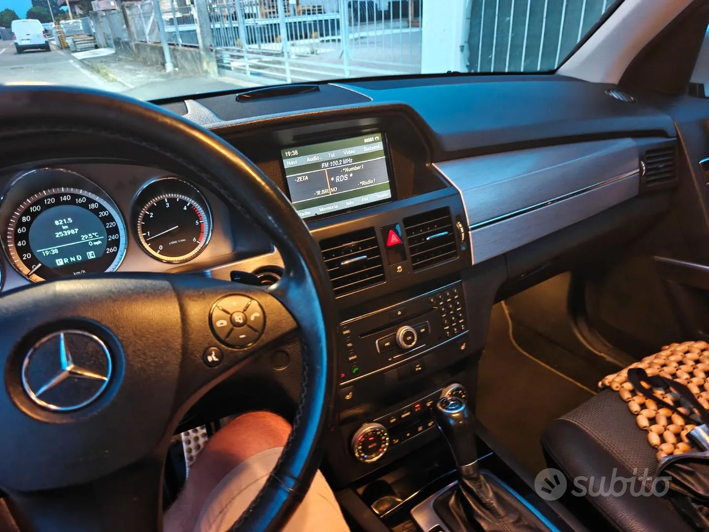 Mercedes-Benz Glk 2011 photo 4