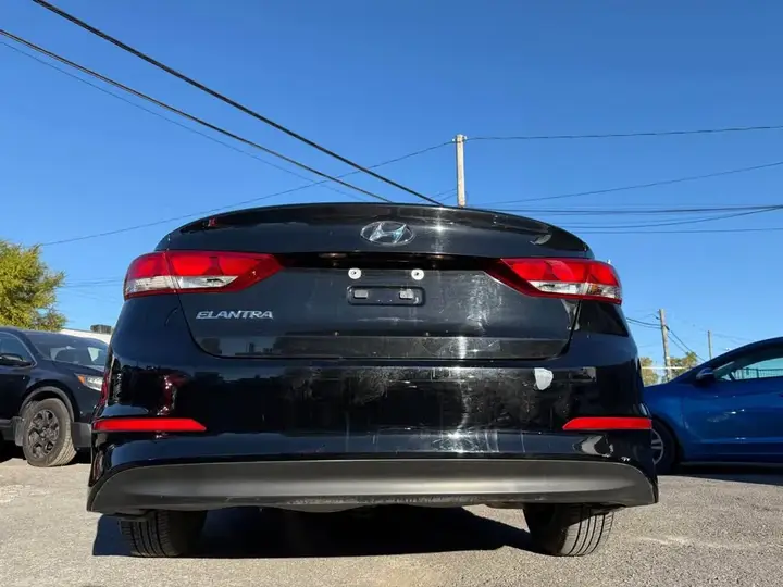 Hyundai Elantra 2017 photo 4