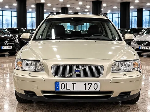 Volvo V70 2007 photo 2