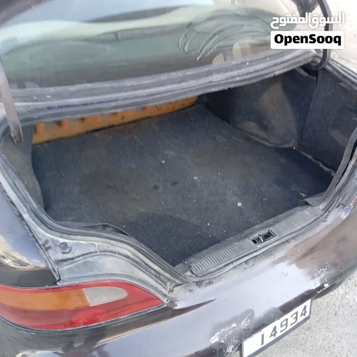 Hyundai Avante 1997 photo 2