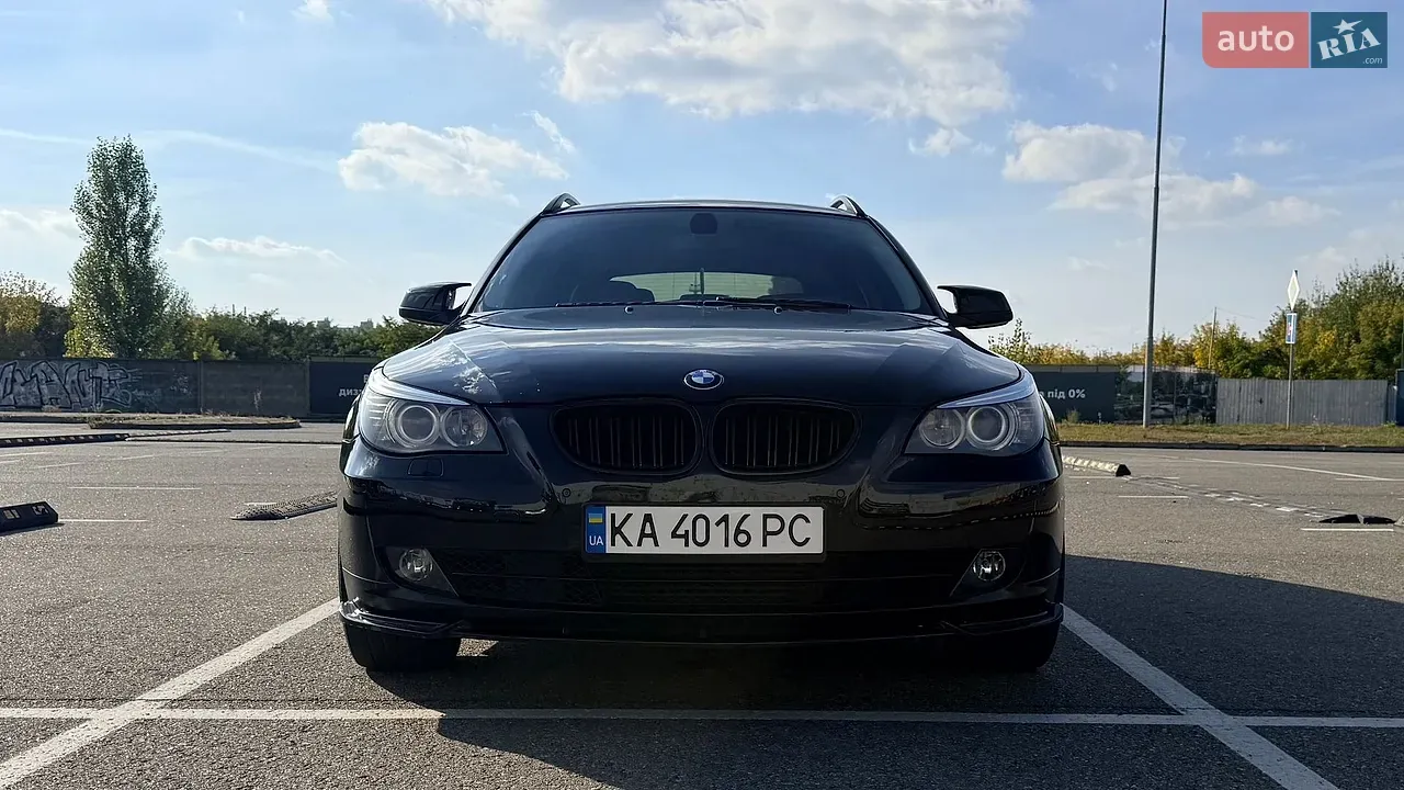 BMW 5 Series 2010 photo 4