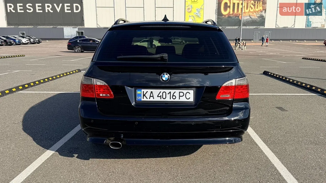 BMW 5 Series 2010 photo 3