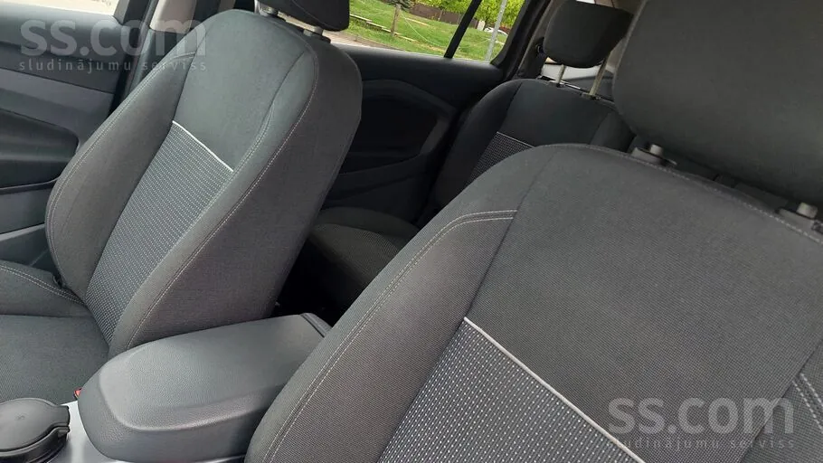 Ford C-Max 2012 photo 4