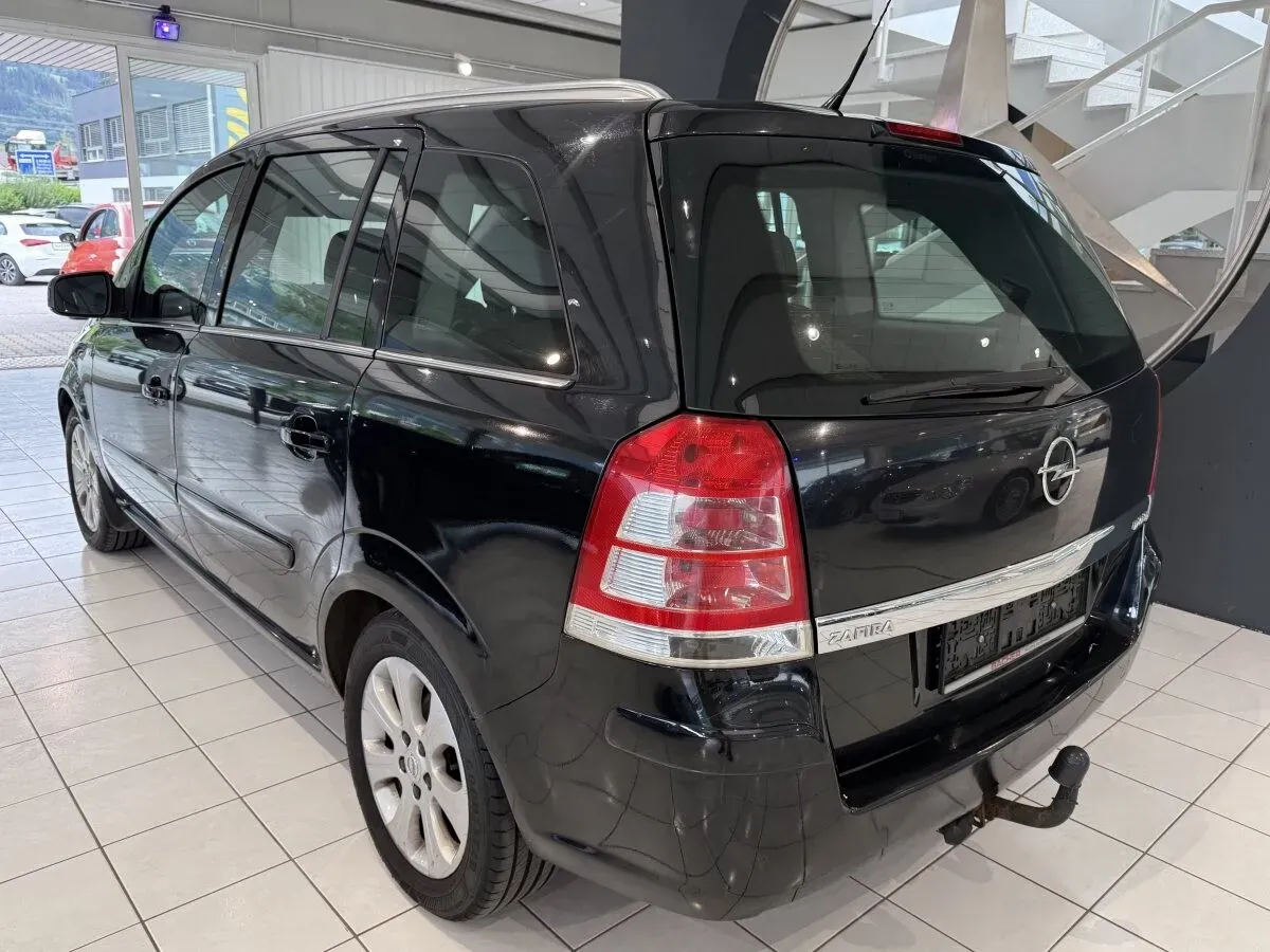 Opel Zafira 2010 photo 3