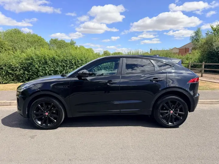 Jaguar E-Pace 2018 photo 5