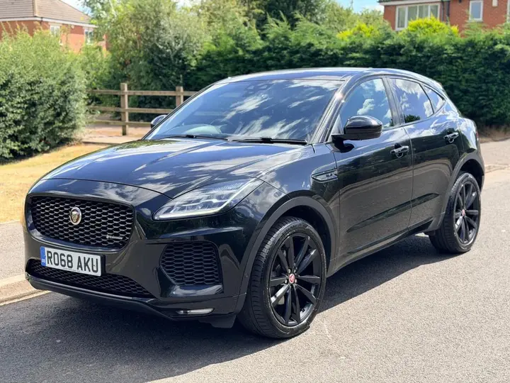 Jaguar E-Pace 2018 photo 3