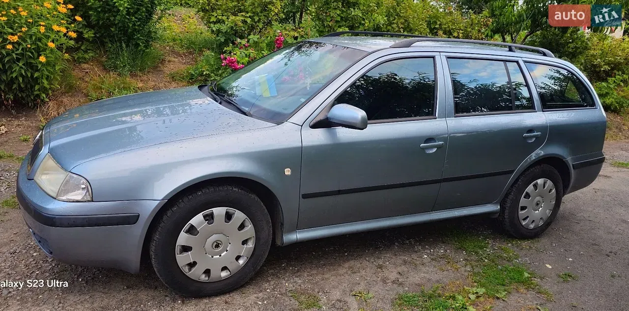 Skoda Octavia 2004 photo 2