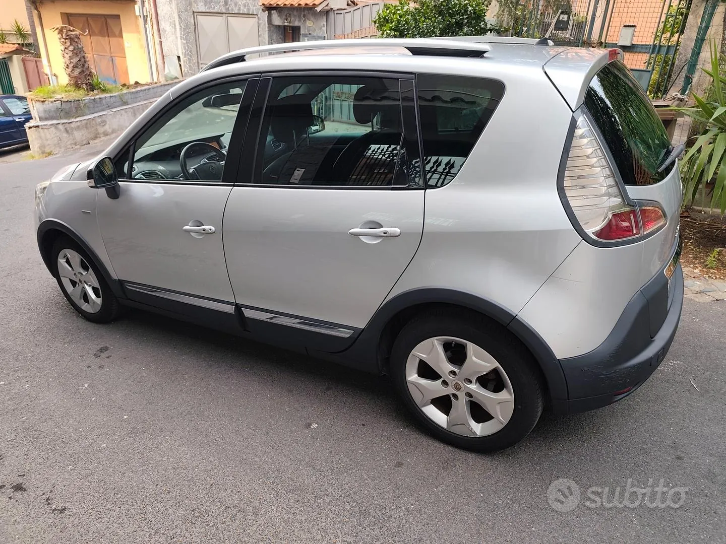Renault Scenic 2015 photo 4