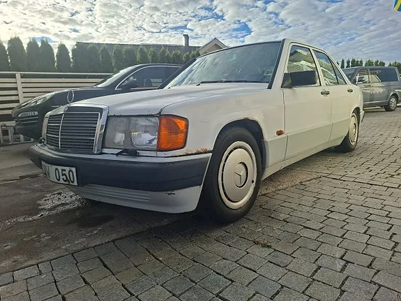 Mercedes-Benz 190 E