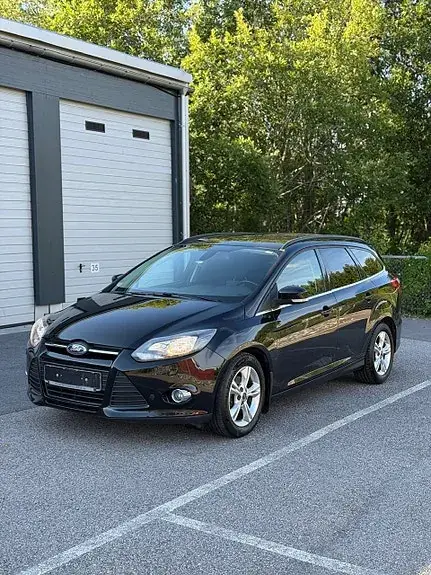 Ford Focus 2011 photo 3