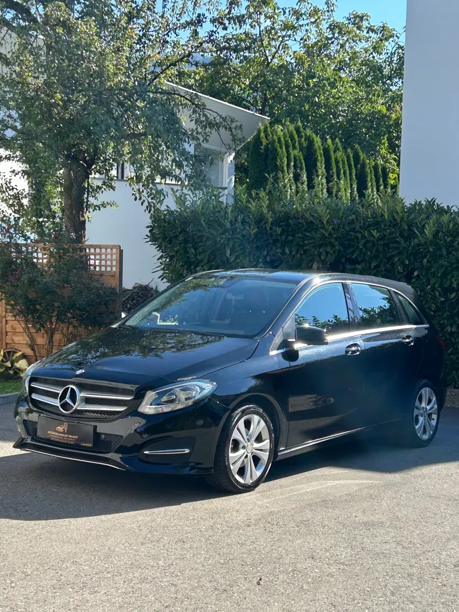 Mercedes-Benz B-Class 2015 photo 2