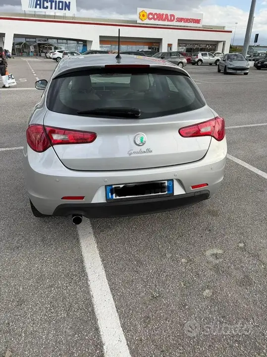 Alfa Romeo Giulietta 2010 photo 3