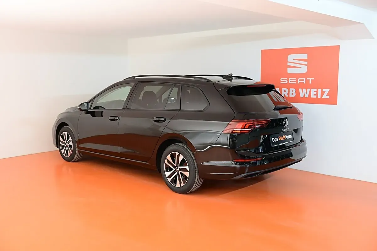 Volkswagen Golf 2026 photo 3