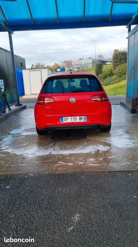Volkswagen Golf 2015 photo 2