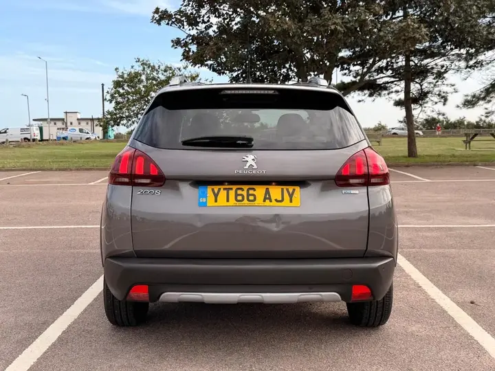 Peugeot 2008 2016 photo 4
