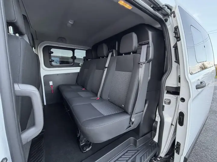 Ford Transit Custom 2023 photo 3