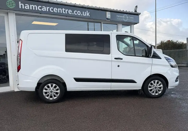 Ford Transit Custom 2023 photo 2