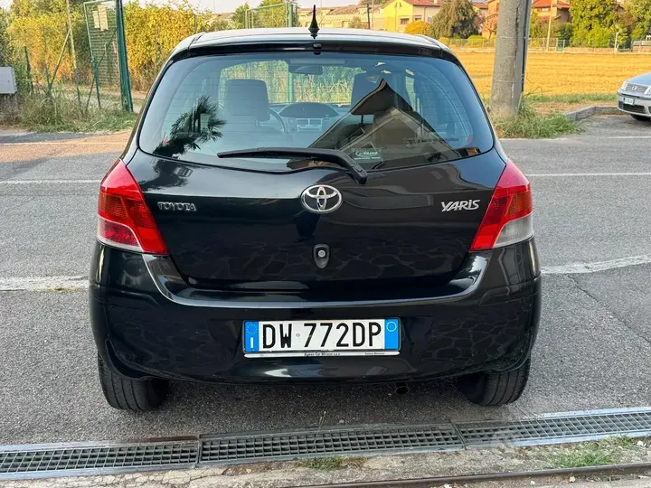 Toyota Yaris 2009 photo 5