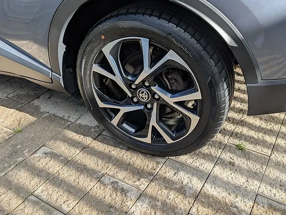 Toyota C-Hr 2021 photo 2