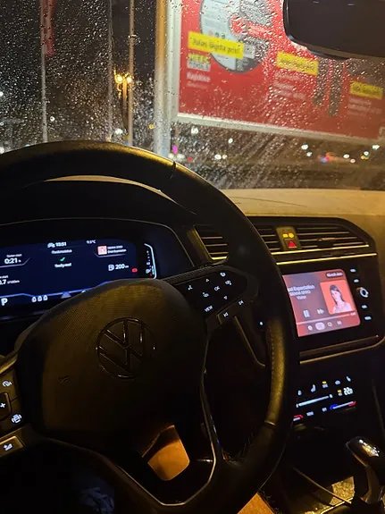 Volkswagen Tiguan 2021 photo 2