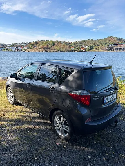 Toyota Verso-S 2013 photo 5