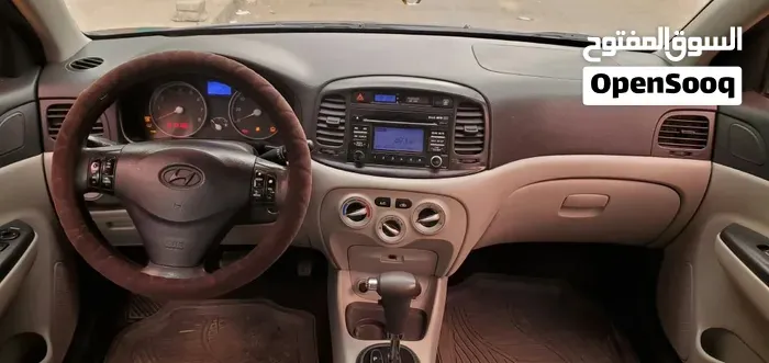 Hyundai Accent 2011 photo 2