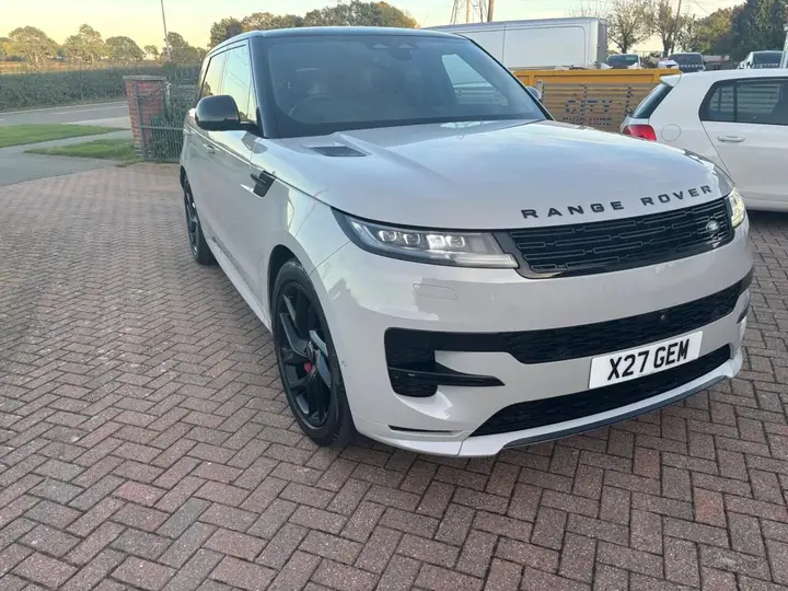 Land Rover Range Rover Sport 2023 photo 3