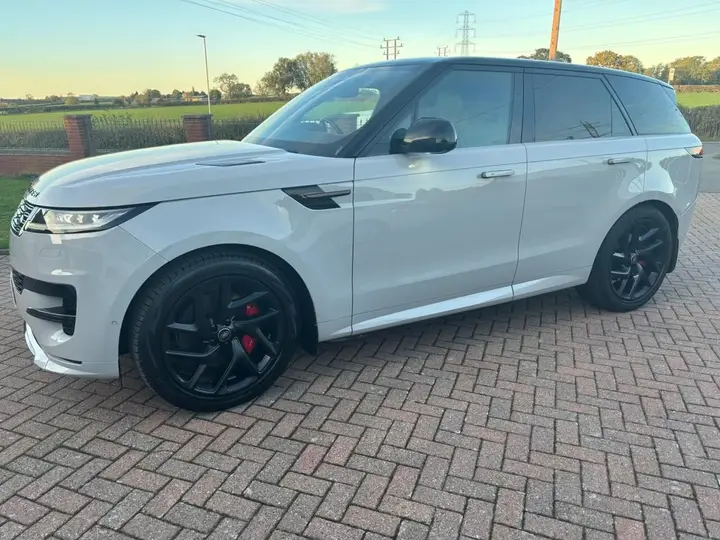 Land Rover Range Rover Sport 2023 photo 4