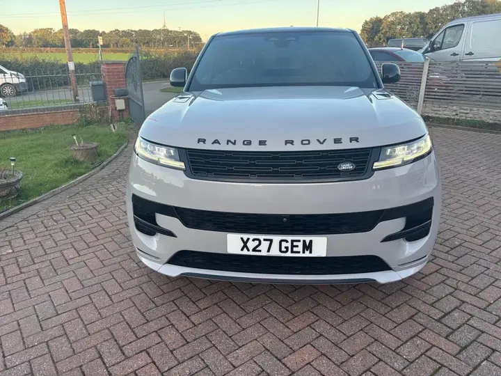 Land Rover Range Rover Sport 2023 photo 2