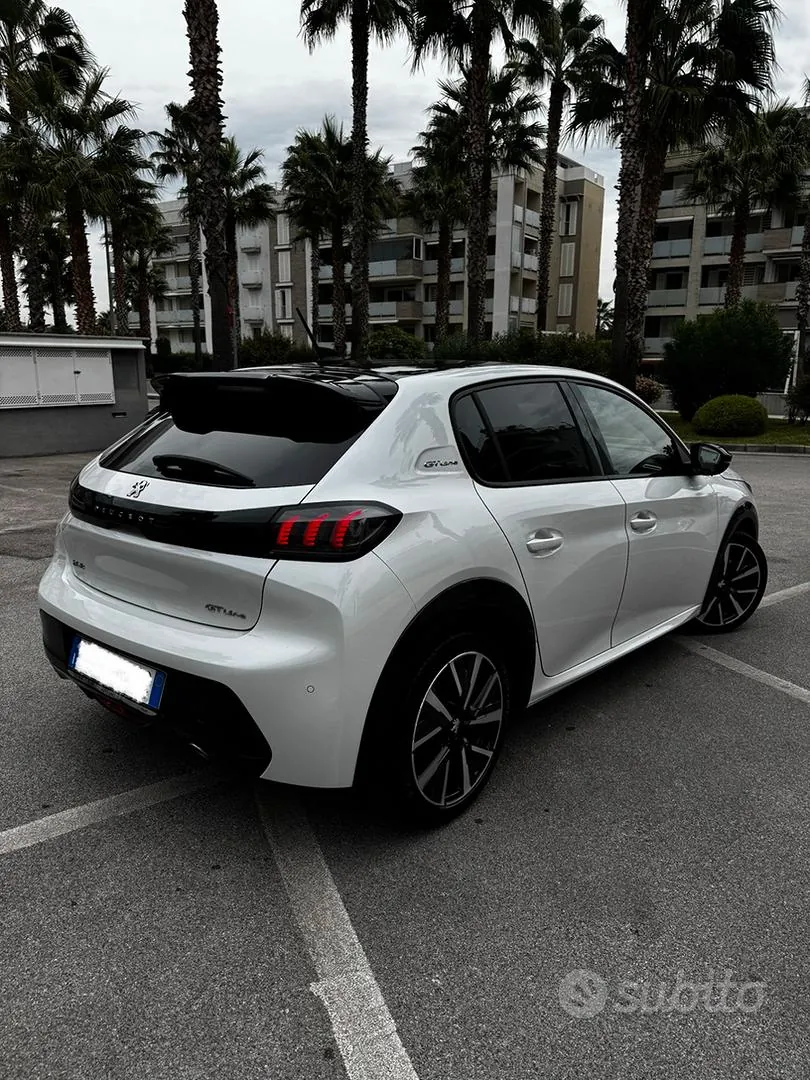 Peugeot 208 2020 photo 4