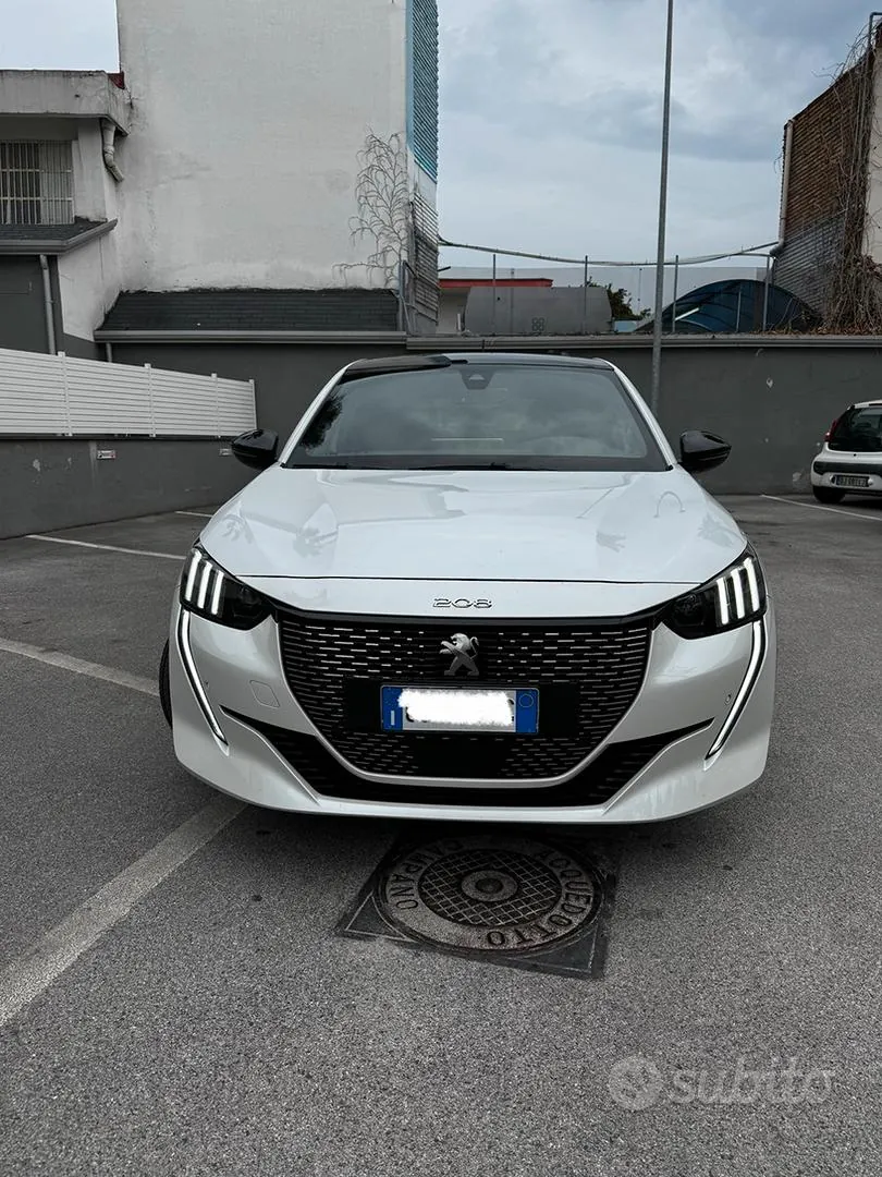 Peugeot 208 2020 photo 2