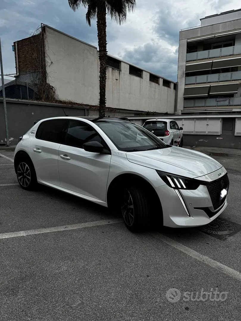 Peugeot 208 2020 photo 3