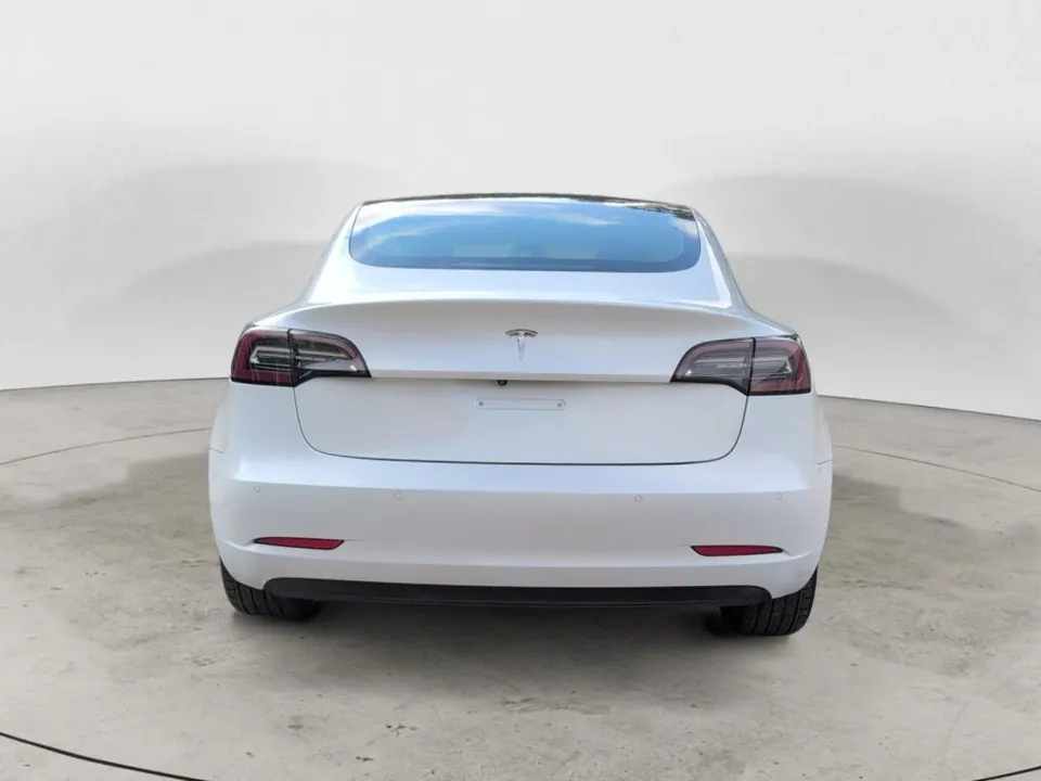 Tesla Model 3 2020 photo 4