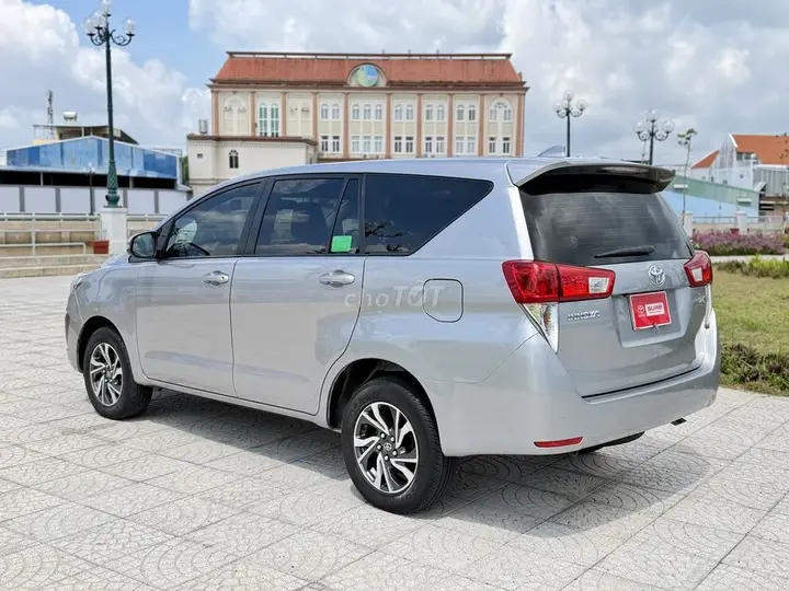 Toyota Innova 2022 photo 4