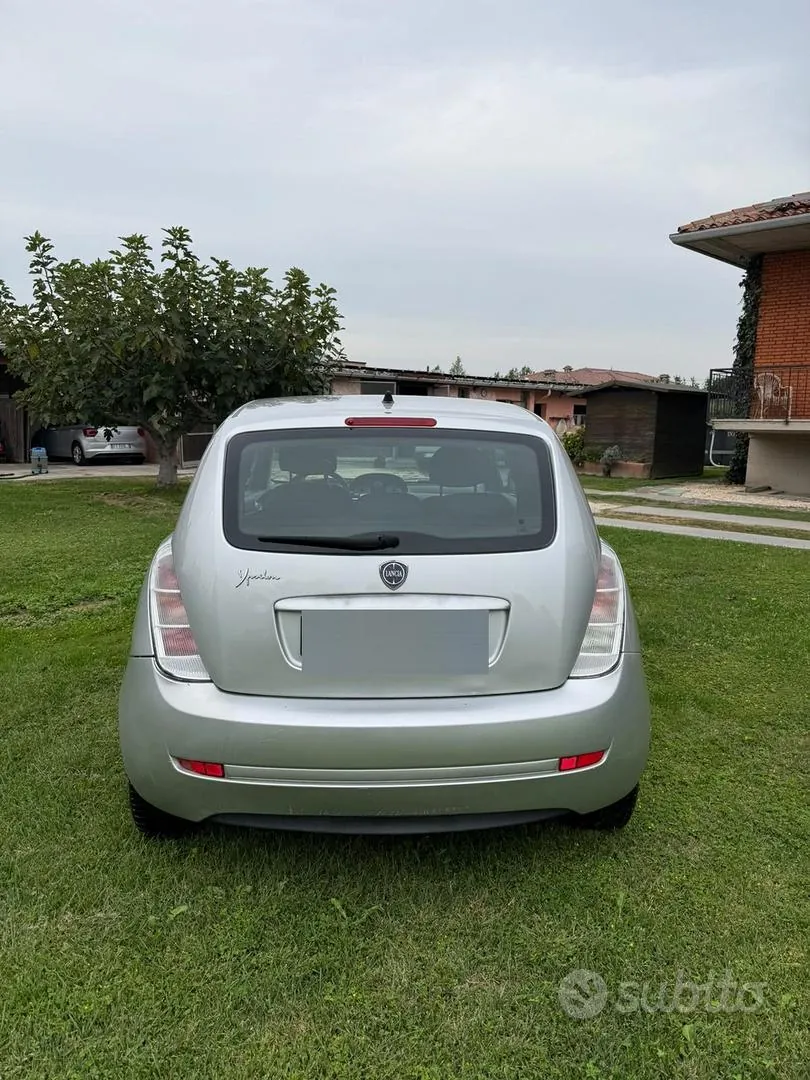 Lancia Ypsilon 2010 photo 3