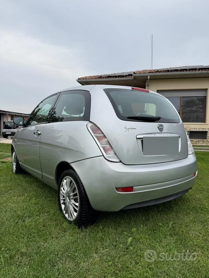 Lancia Ypsilon 2010 photo 4