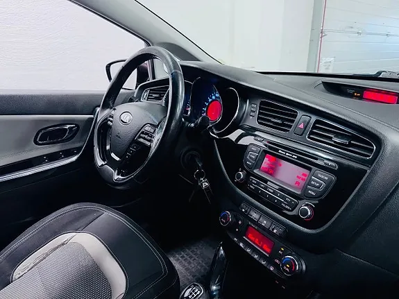 Kia Ceed 2013 photo 5