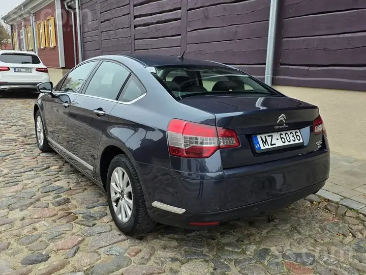 Citroen C5 2013 photo 2