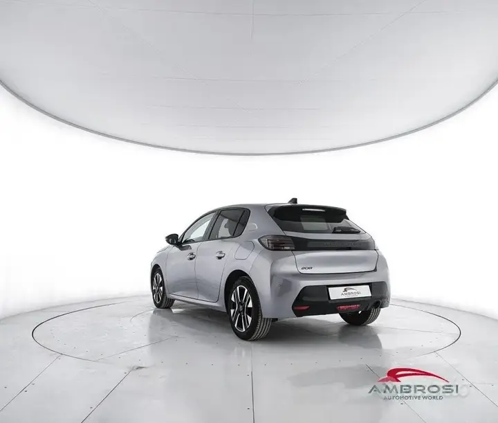 Peugeot 208 2025 photo 4